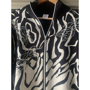 Daily Sports Born In‎ Sweden Ladies sweater XL Old Money Animal Print
